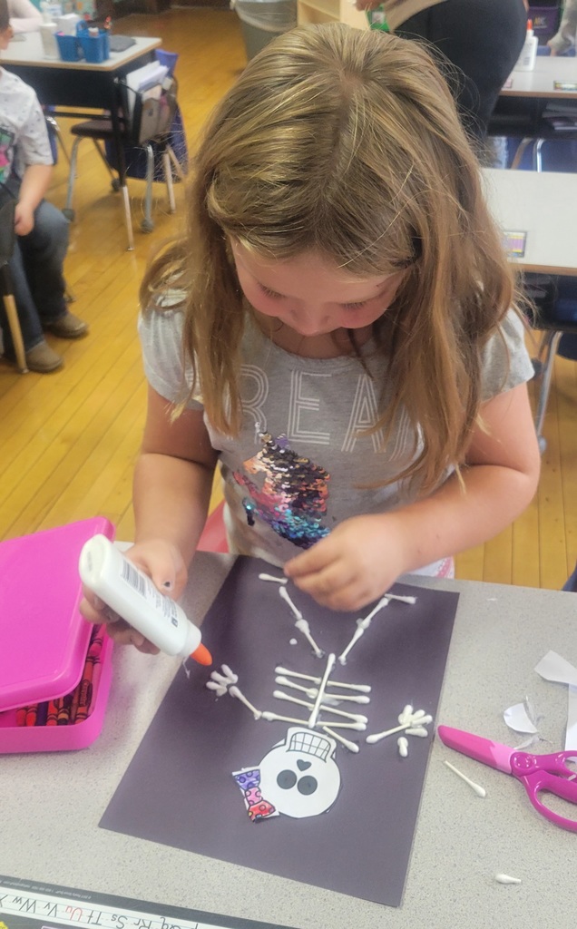 Mrs. Cogdill's class is learning about the skeletal system. Today, we finished up the lesson by exploring the joints on a model skeleton and created a q-tip skeleton.