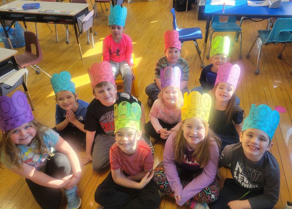 Mrs. Cogdill's class enjoyed celebrating the 100th day of school yesterday!